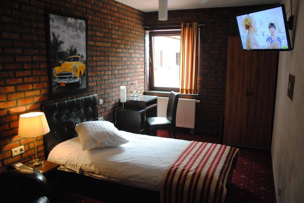 Amadeus Hotel Zielona Góra Habitación foto