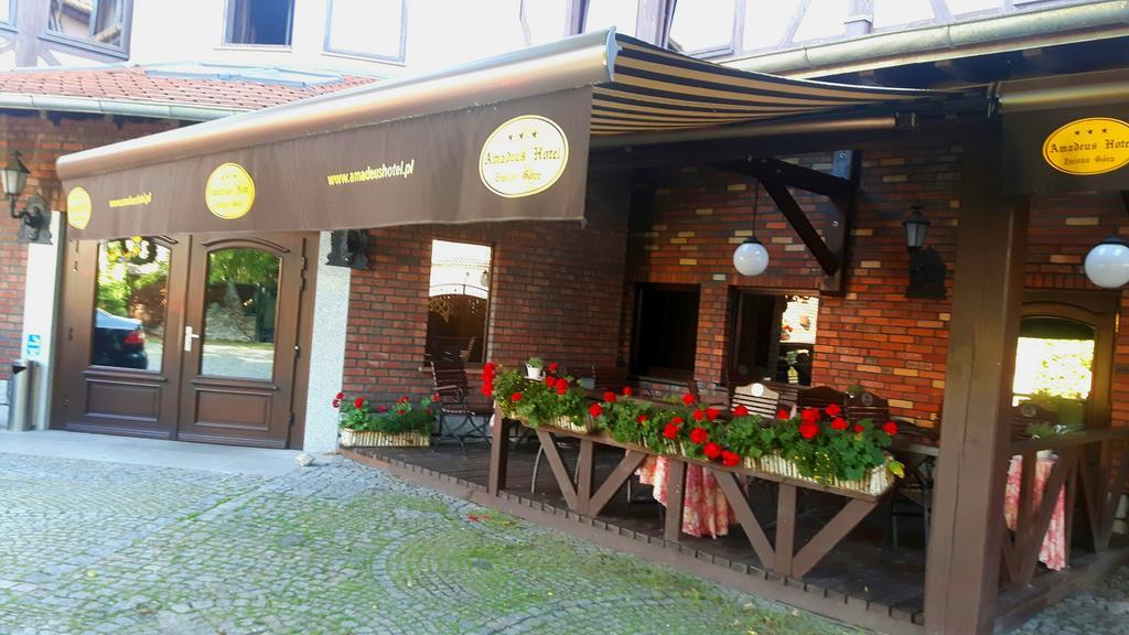 Amadeus Hotel Zielona Góra Exterior foto
